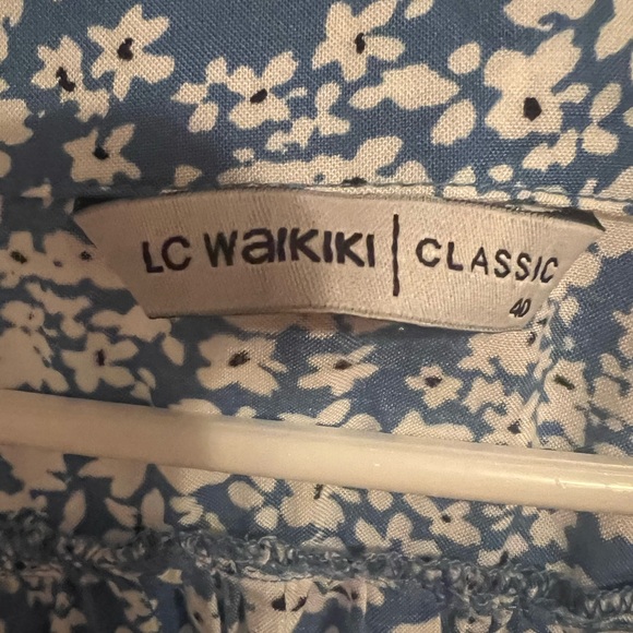 LC Waikiki Women’s V-Neck Button Down Flutter Sleeves Lightweight Top Sz40 Blue - Picture 7 of 11